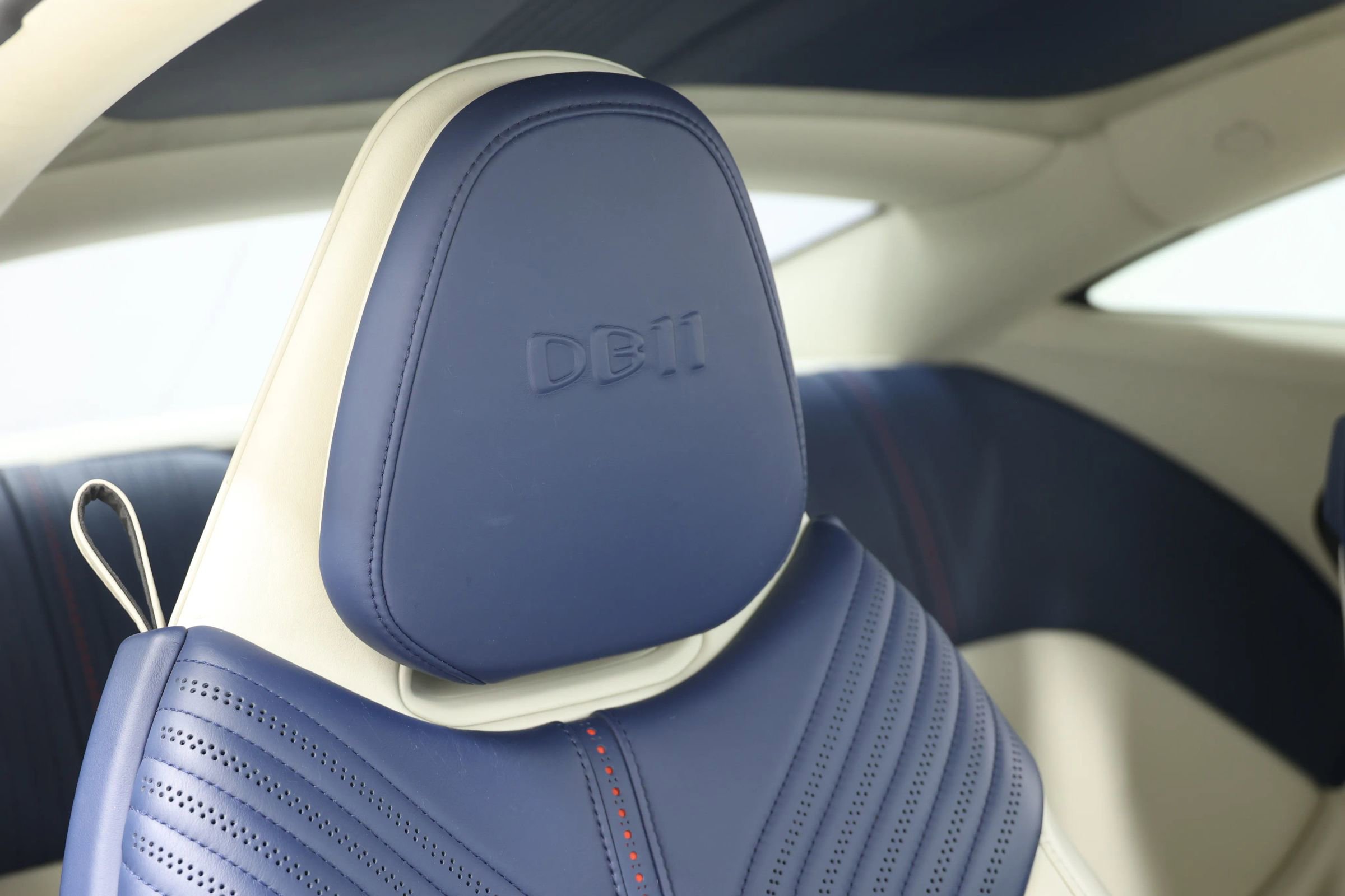 Used 2017 Aston Martin DB11 V12 image 86