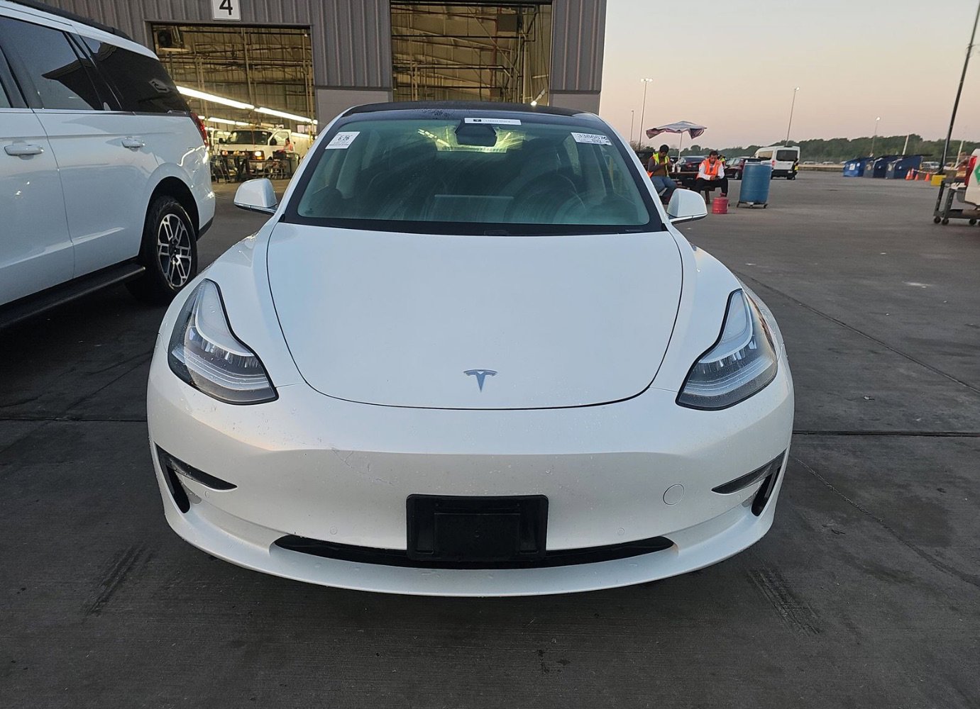 Used 2020 Tesla Model 3 Standard Range RWD image 2