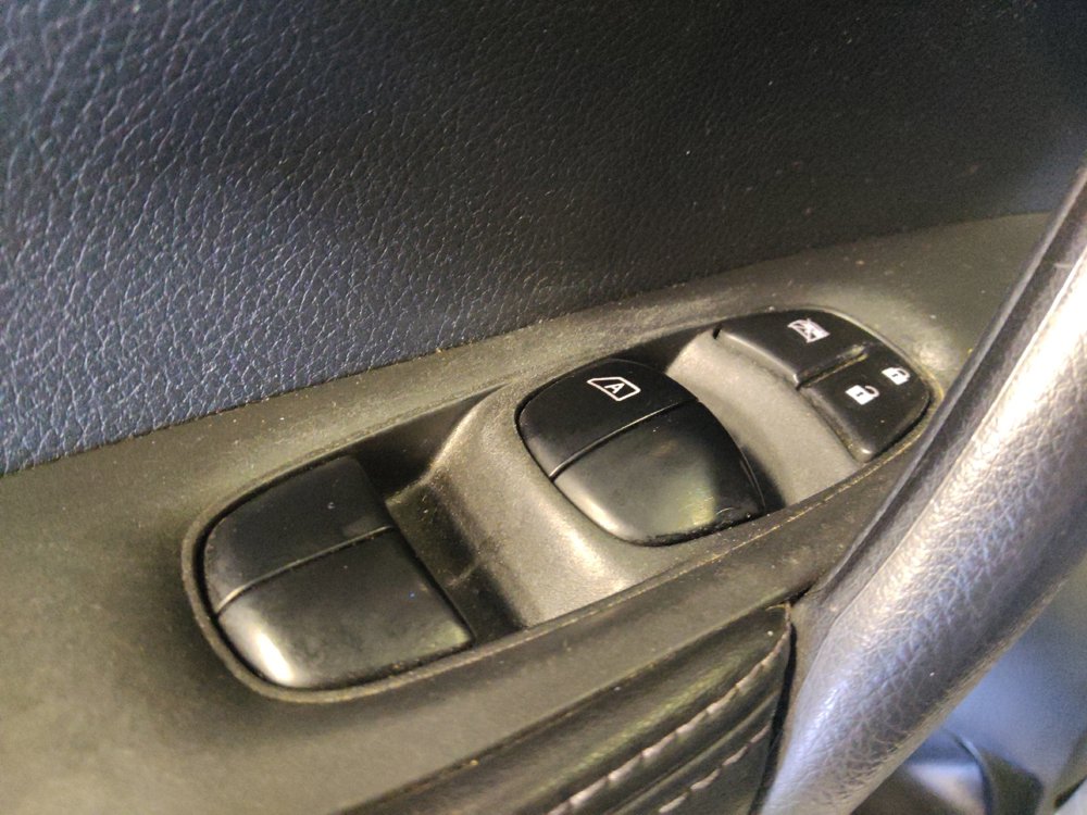 Used 2017 Nissan Rogue Sport S FWD image 27