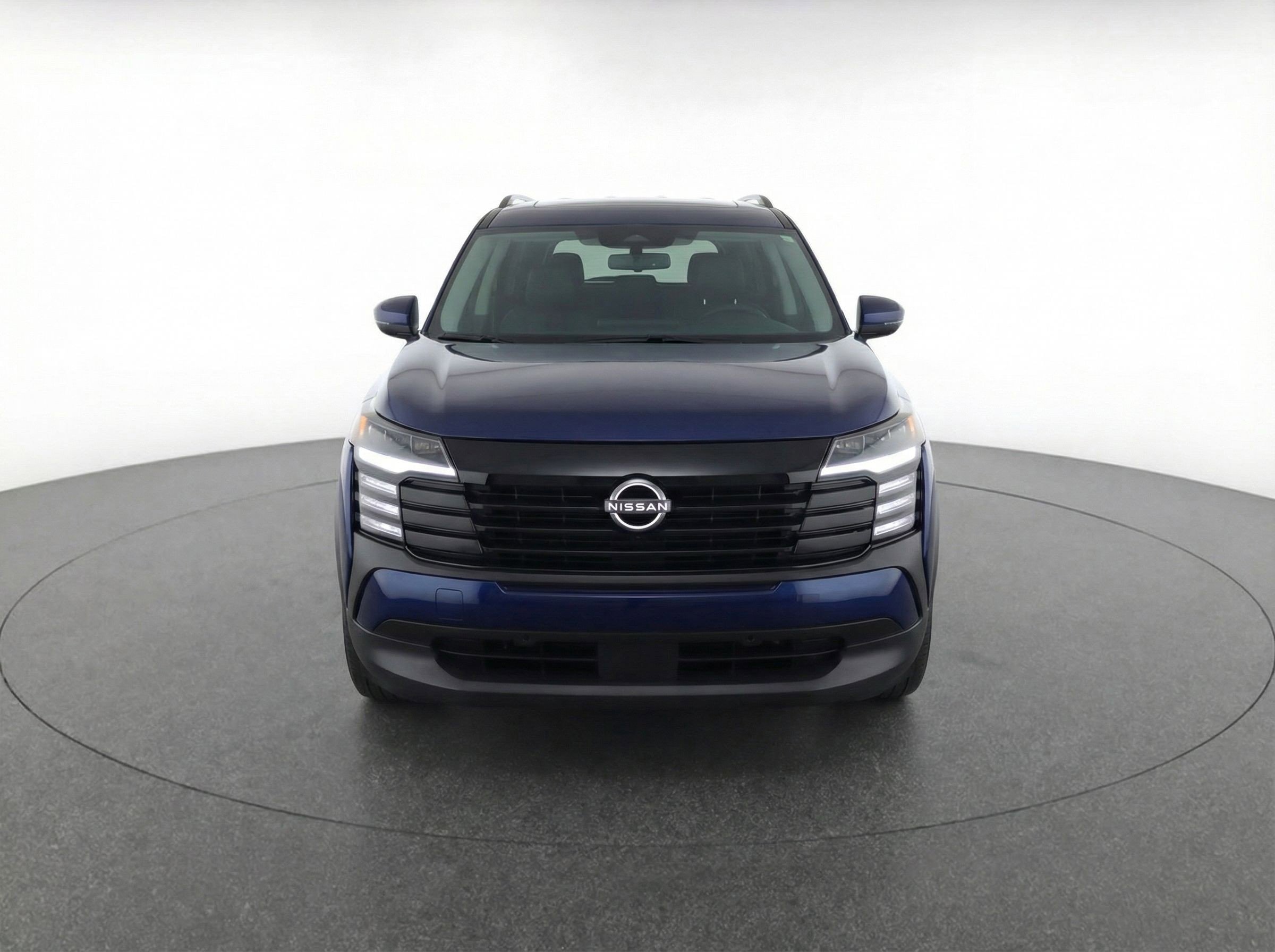 Used 2025 Nissan Kicks SV image 2