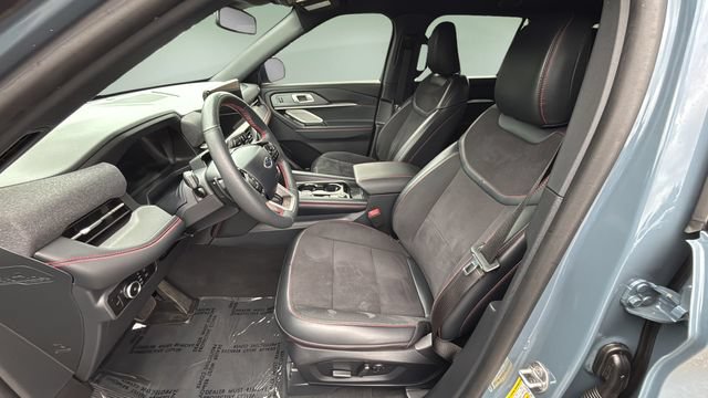 Used 2025 Ford Explorer ST w/ Sun And Sound Package AWD/4WD image 18