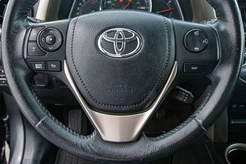 Used 2015 Toyota RAV4 Limited AWD/4WD image 26