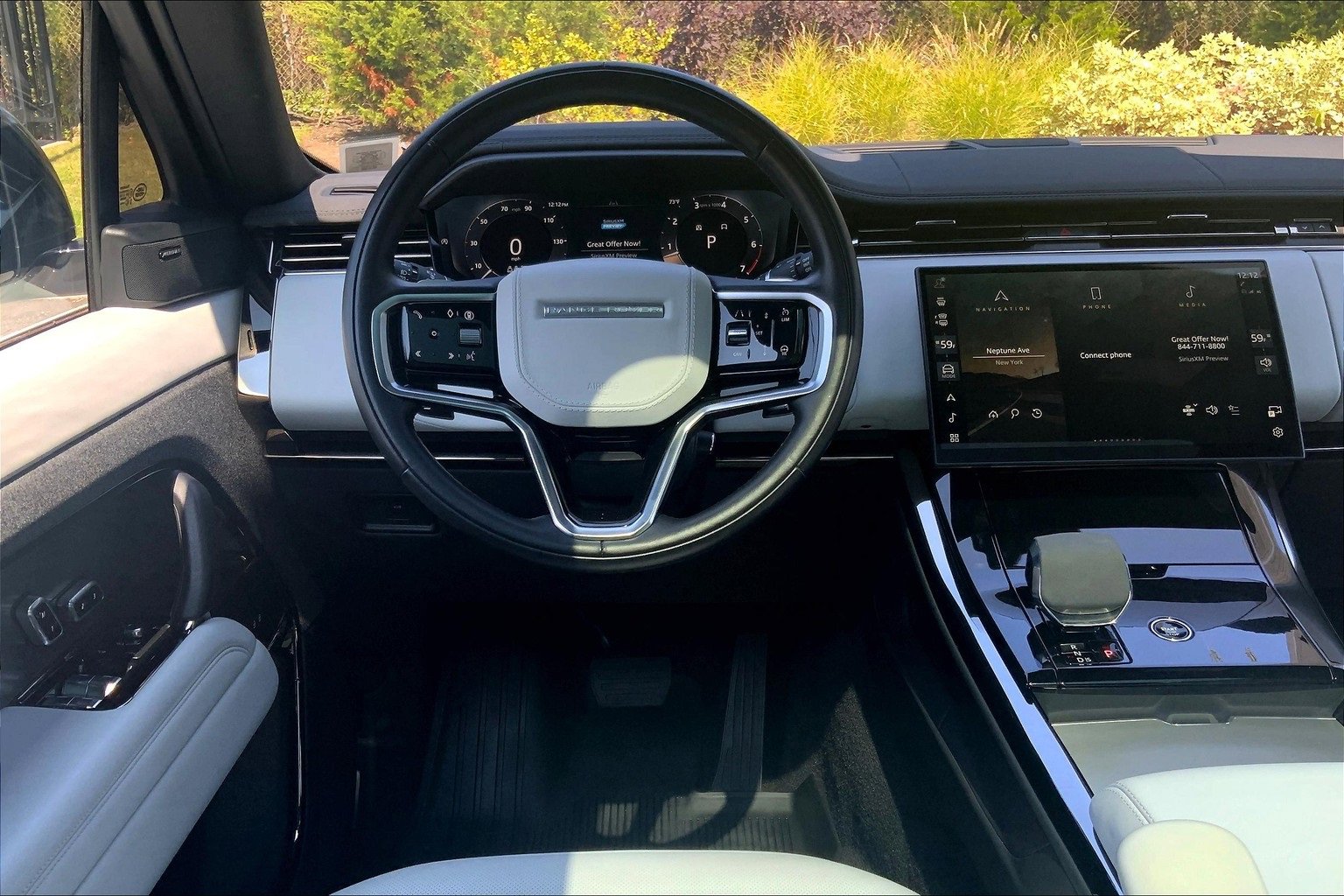 Used 2024 Land Rover Range Rover Sport SE image 5