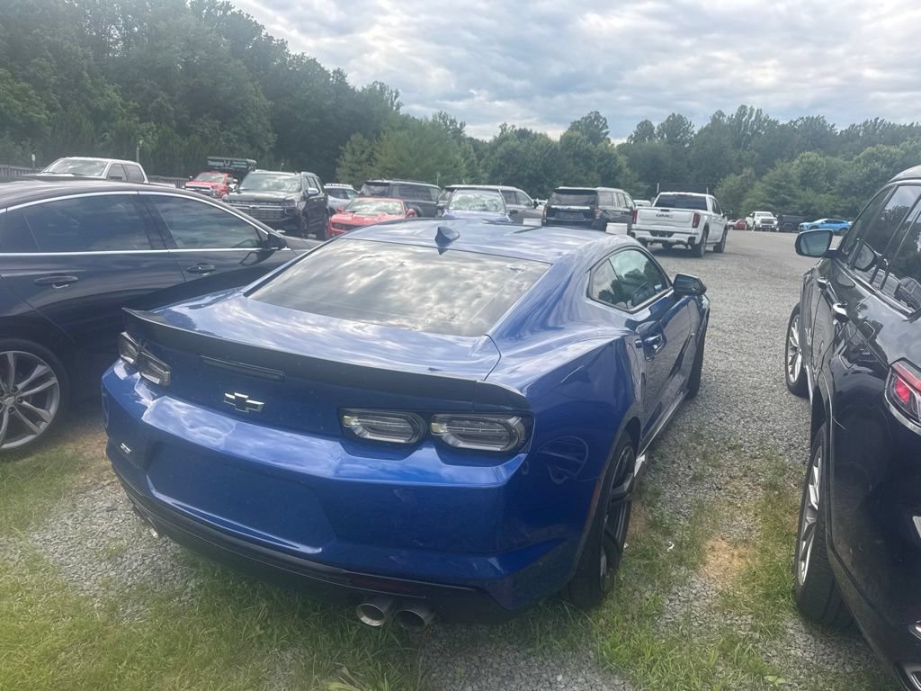 Used 2022 Chevrolet Camaro SS RWD image 6