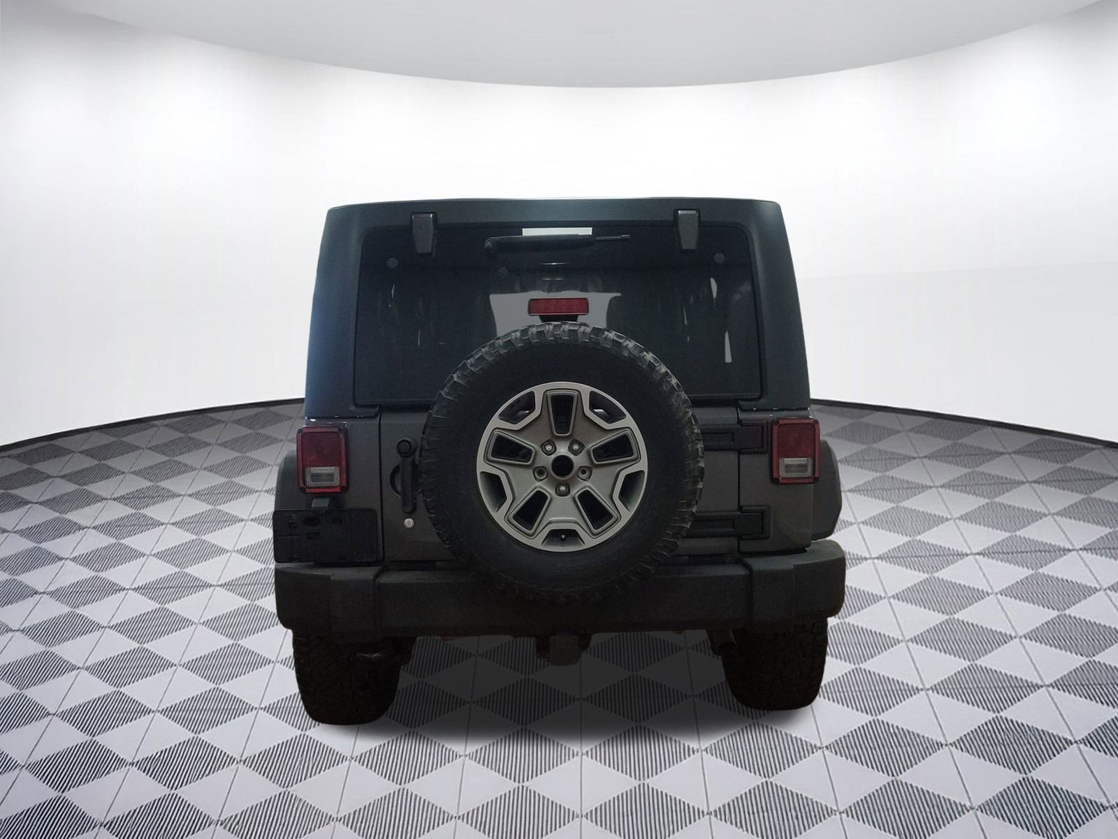 Used 2014 Jeep Wrangler Unlimited Rubicon w/ Dual Top Group image 9
