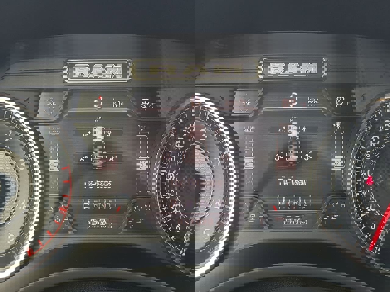 Used 2022 RAM 2500 Big Horn w/ Level C Equiment Group image 29