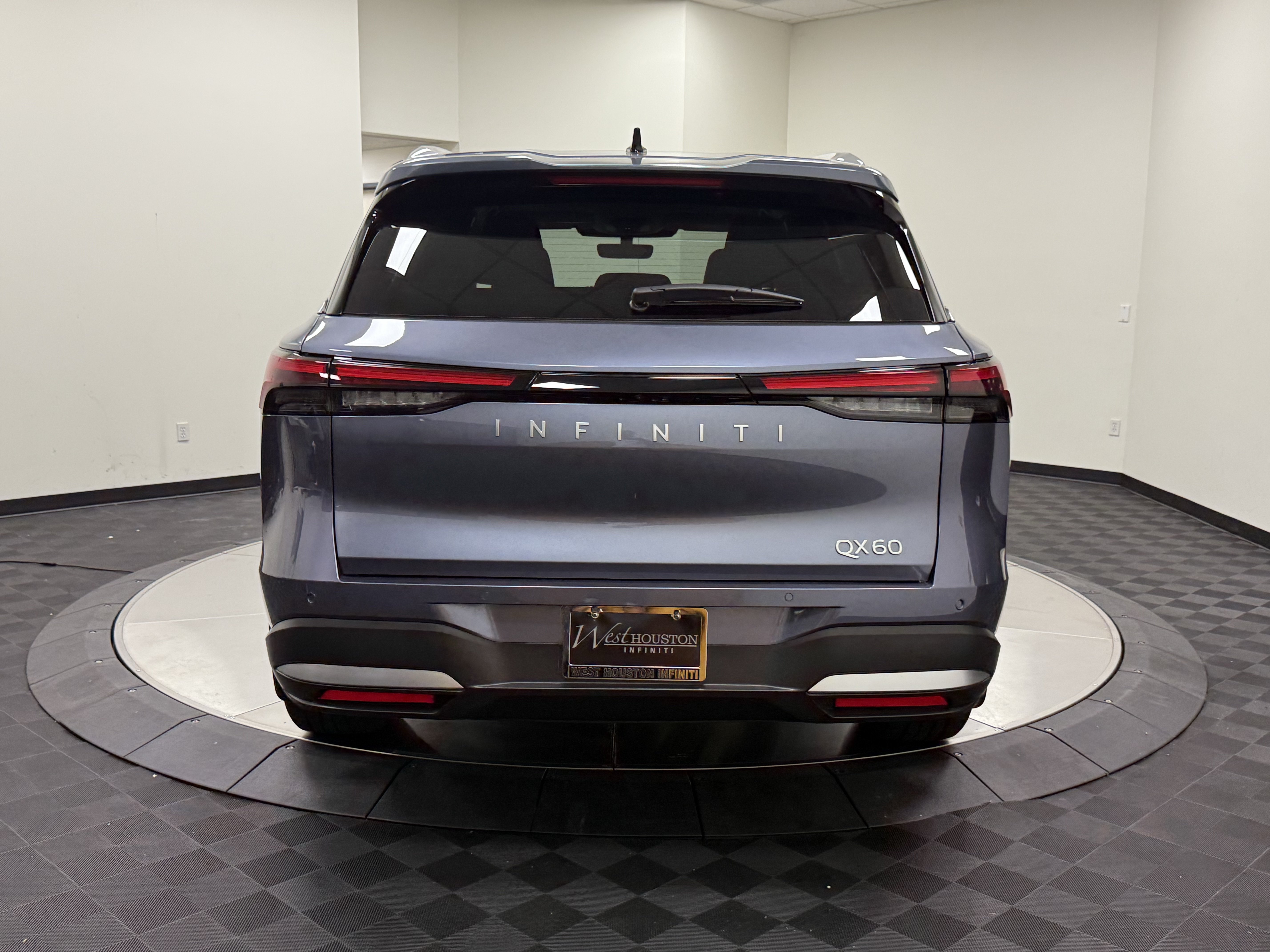 Certified 2027 INFINITI QX60 Luxe w/ Cargo Package FWD image 6