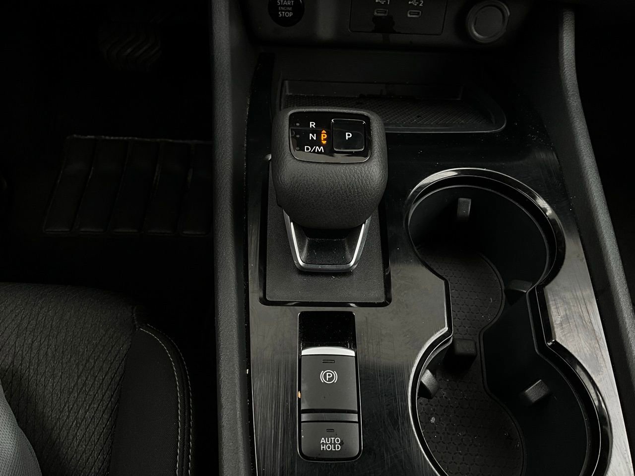 Used 2025 Nissan Rogue SV image 24