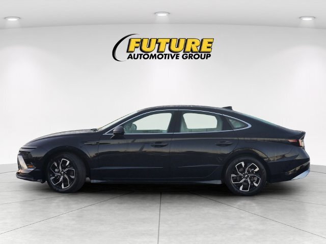 Used 2025 Hyundai Sonata SEL FWD image 9
