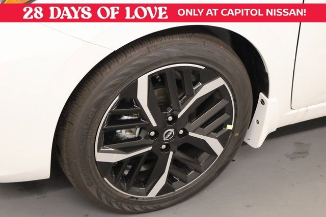 New 2025 Nissan Versa SR w/ Trunk Package image 8