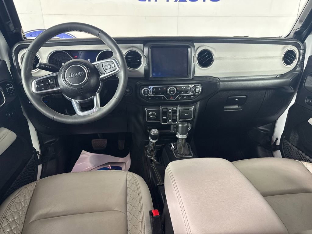 Used 2023 Jeep Wrangler Unlimited Sahara AWD/4WD image 36
