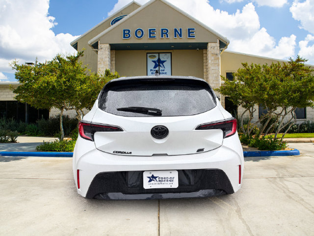 Used 2025 Toyota Corolla Hatchback FWD image 4