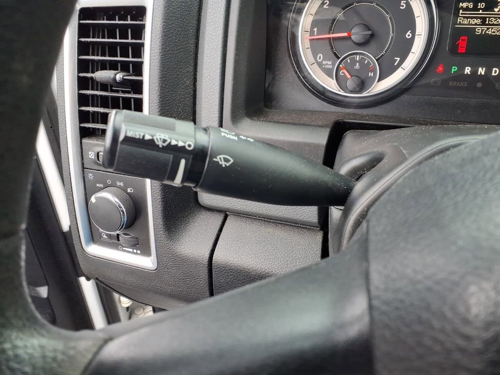 Used 2018 RAM 1500 Classic SLT image 18