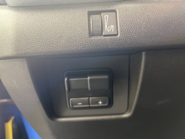 Used 2025 GMC Canyon Elevation w/ Convenience Package image 15