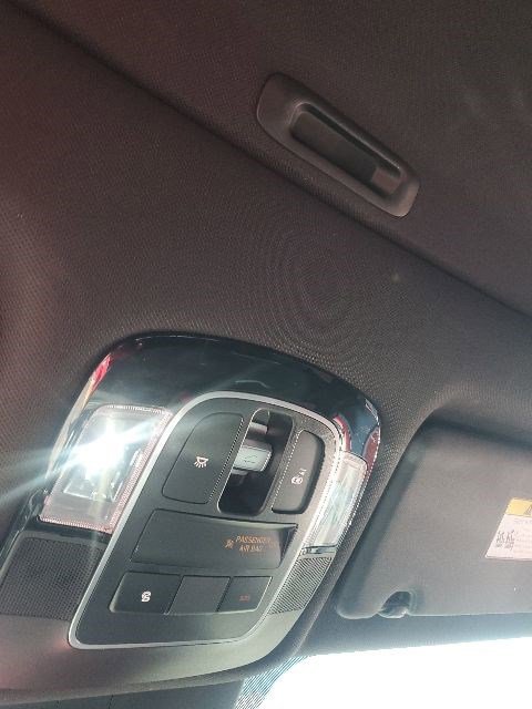 Used 2022 Hyundai Santa Cruz Limited w/ Cargo Package AWD/4WD image 13