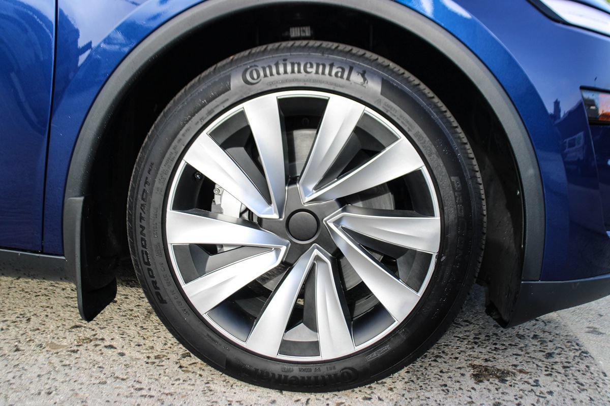 Used 2026 Tesla Model Y Long Range AWD/4WD image 11