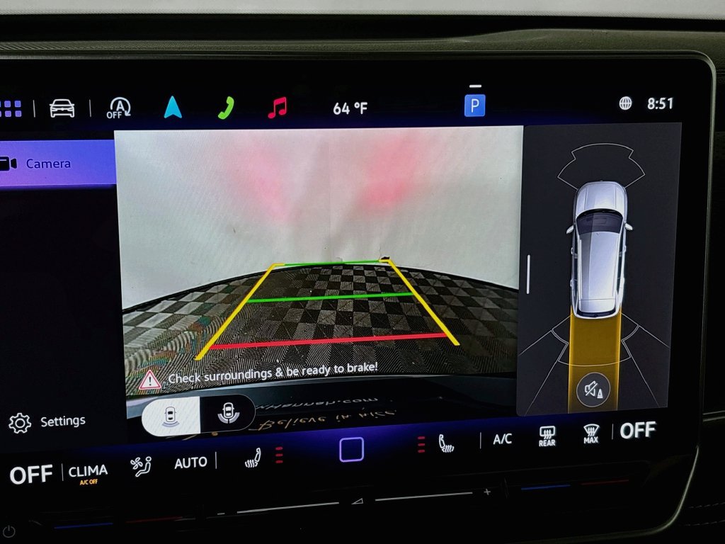 Certified 2025 Volkswagen Tiguan SE FWD image 18