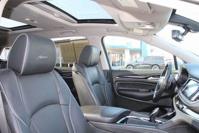 Used 2020 Buick Enclave Avenir w/ Avenir Technology Package AWD/4WD image 19