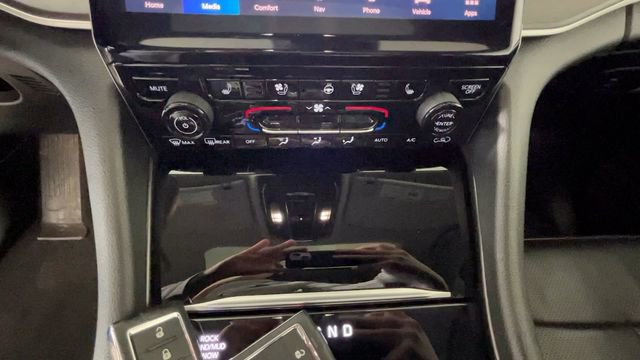 Used 2023 Jeep Grand Cherokee 30th Anniversary AWD/4WD image 30