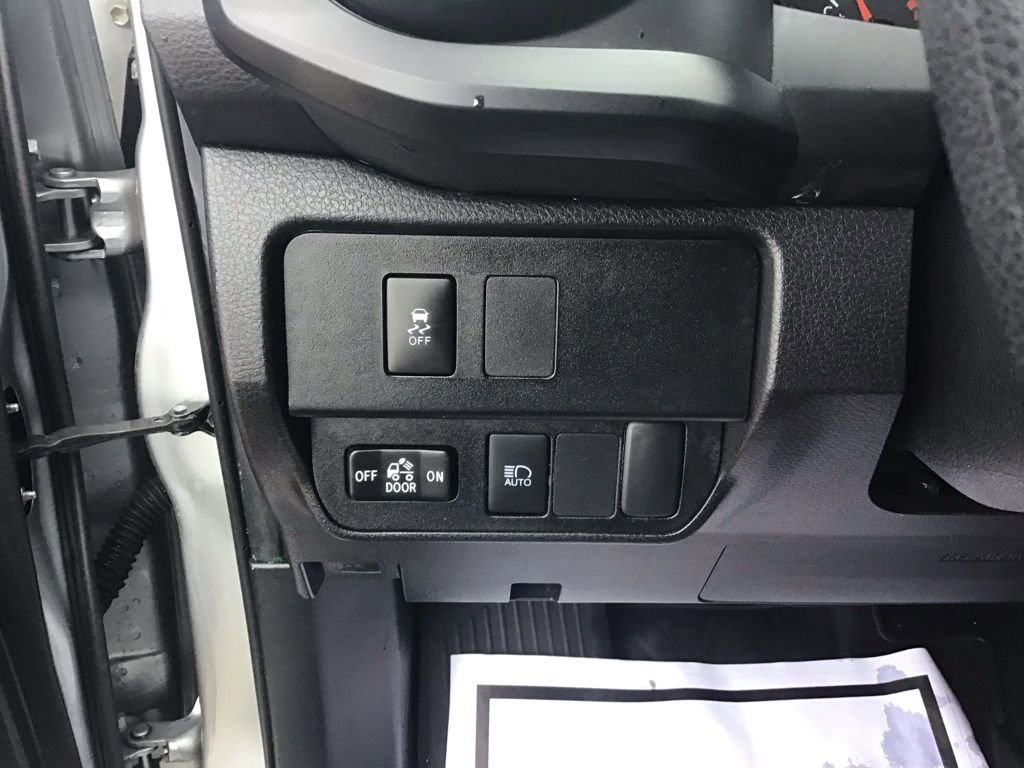 Used 2023 Toyota Tacoma SR image 32