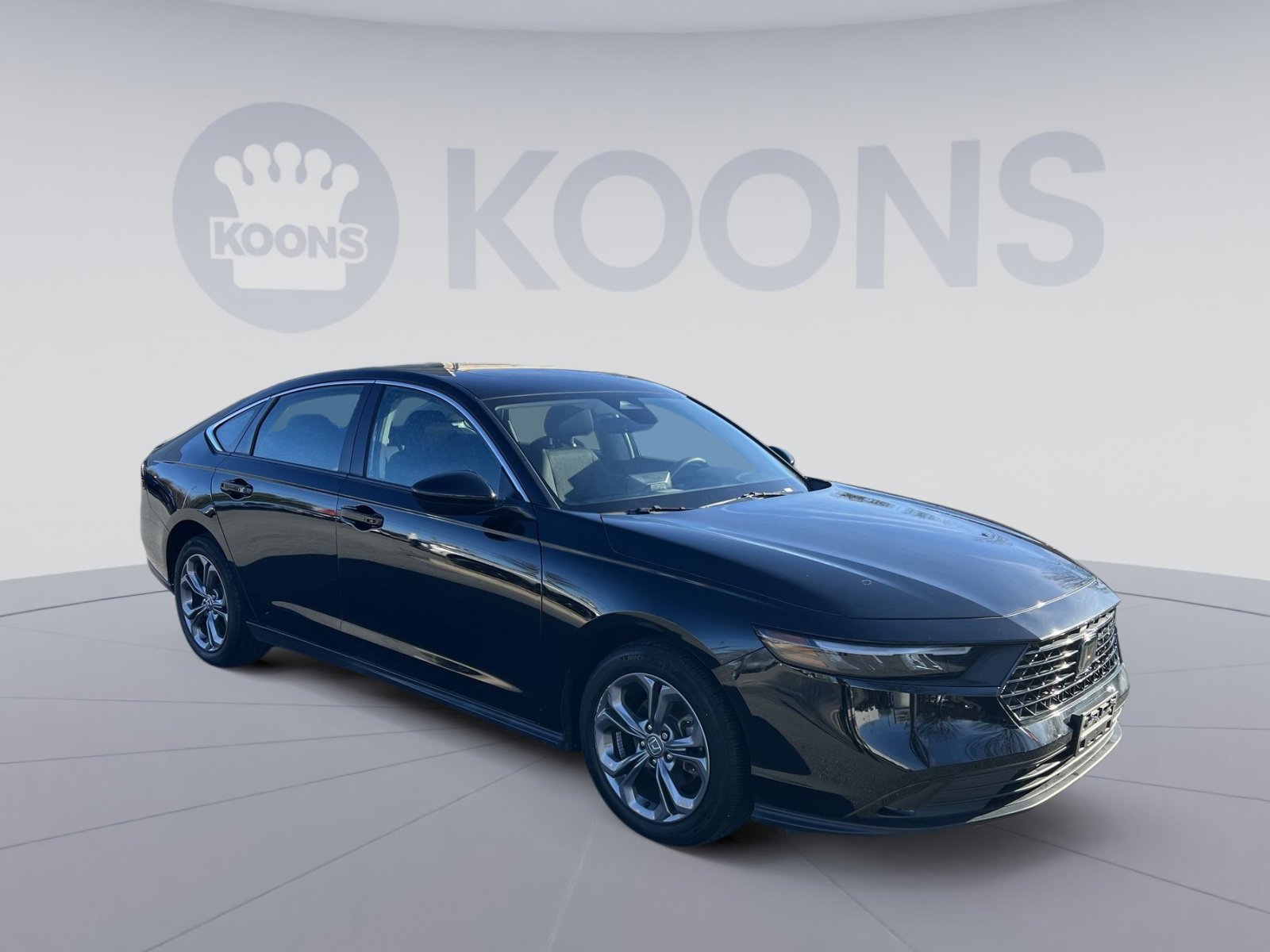 Used 2023 Honda Accord EX image 10