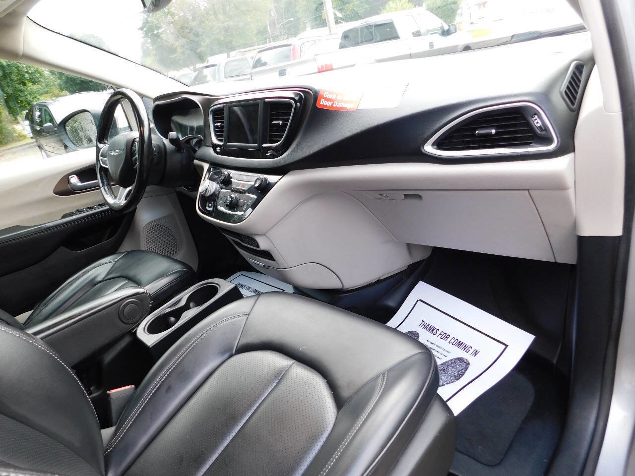Used 2021 Chrysler Voyager Lxi w/ Cold Weather Group image 36