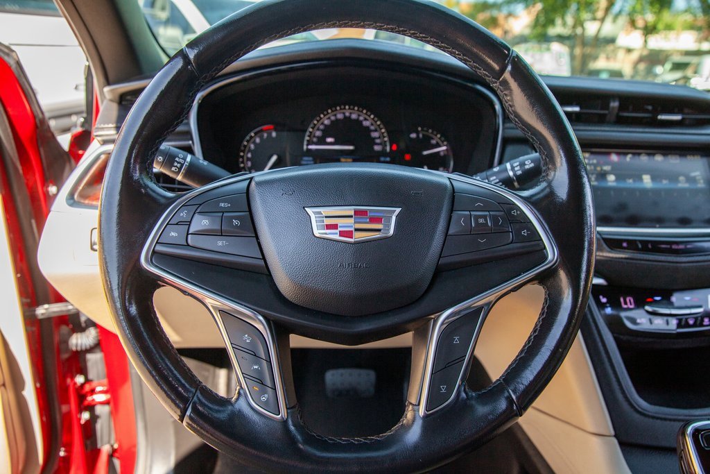 Used 2018 Cadillac XT5 Premium Luxury image 17