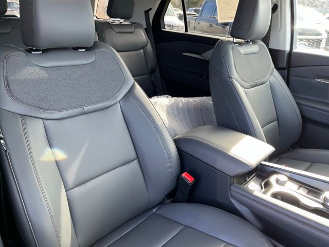 New 2026 Ford Explorer Active w/ Active Comfort Package image 22