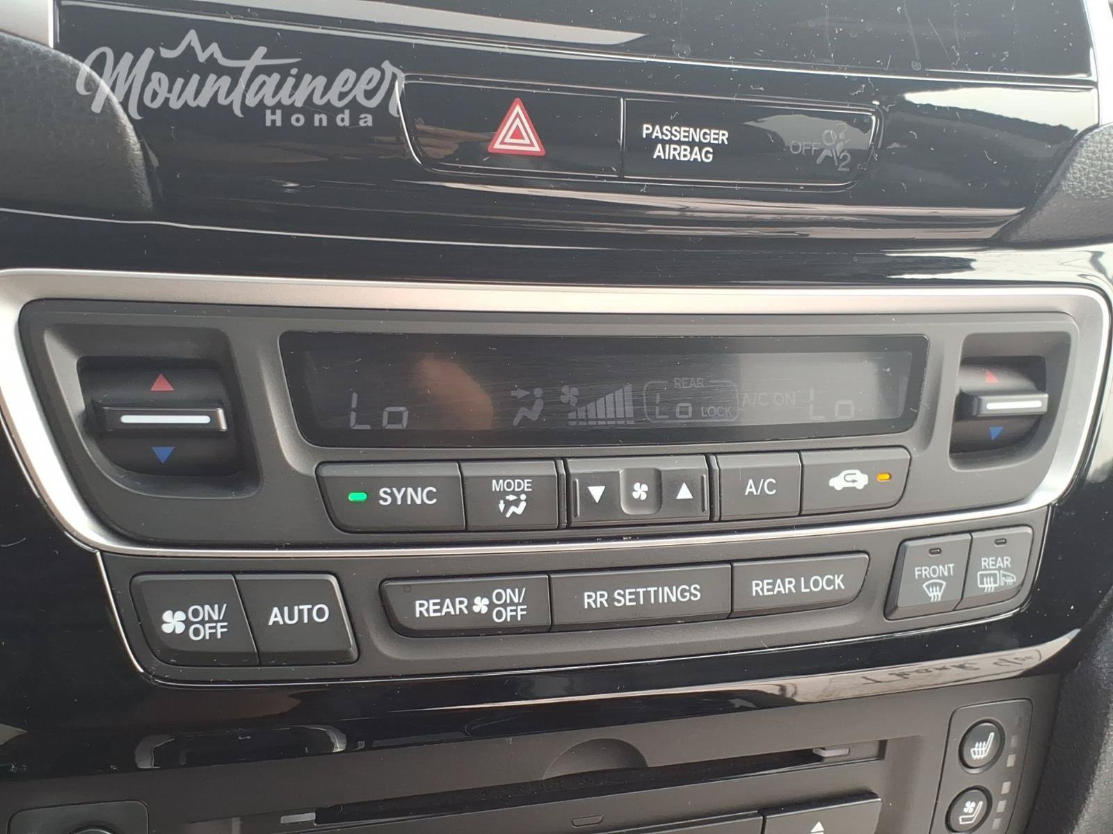 Used 2018 Honda Pilot Elite image 31