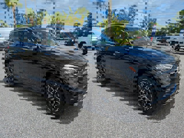 Used 2026 Mercedes-Benz GLC 300 4MATIC image 2