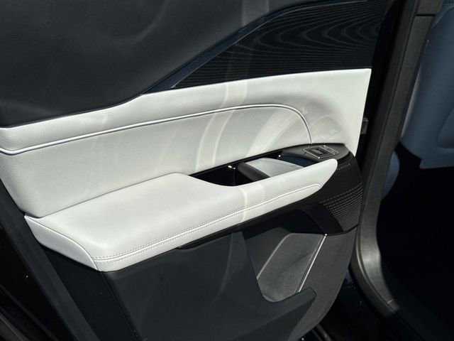 Certified 2024 Cadillac Lyriq Sport w/ LPO, Floor Liner Package AWD/4WD image 12