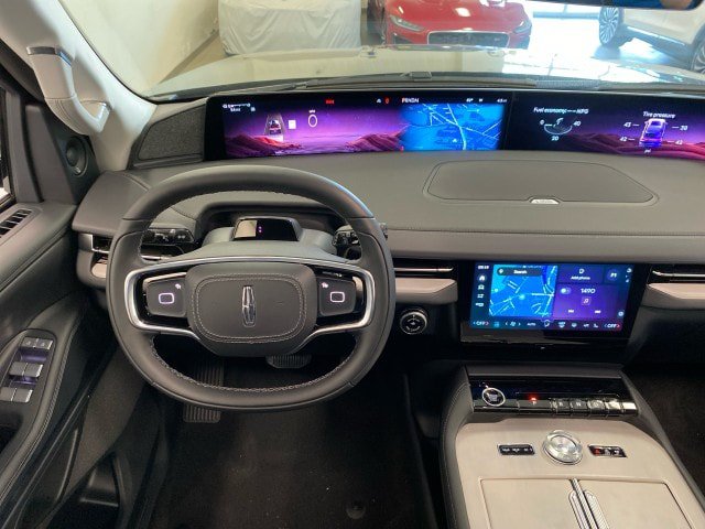 New 2027 Lincoln Navigator Reserve AWD/4WD image 15