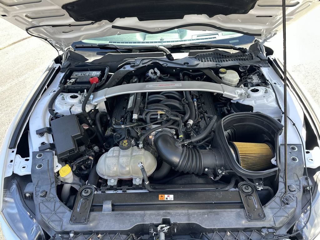 Used 2017 Ford Mustang Shelby GT350R w/ GT350R Equipment Group 920A RWD image 17