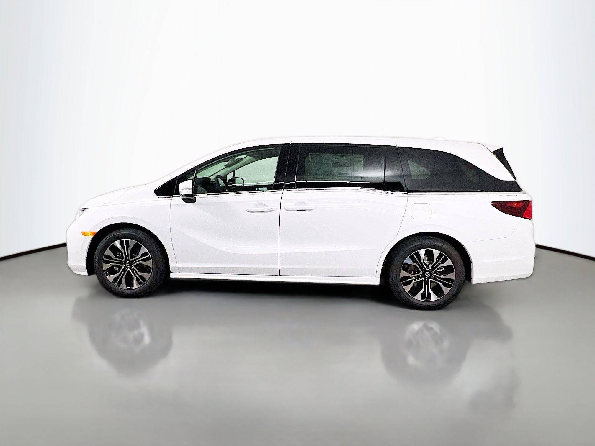New 2026 Honda Odyssey Elite image 4
