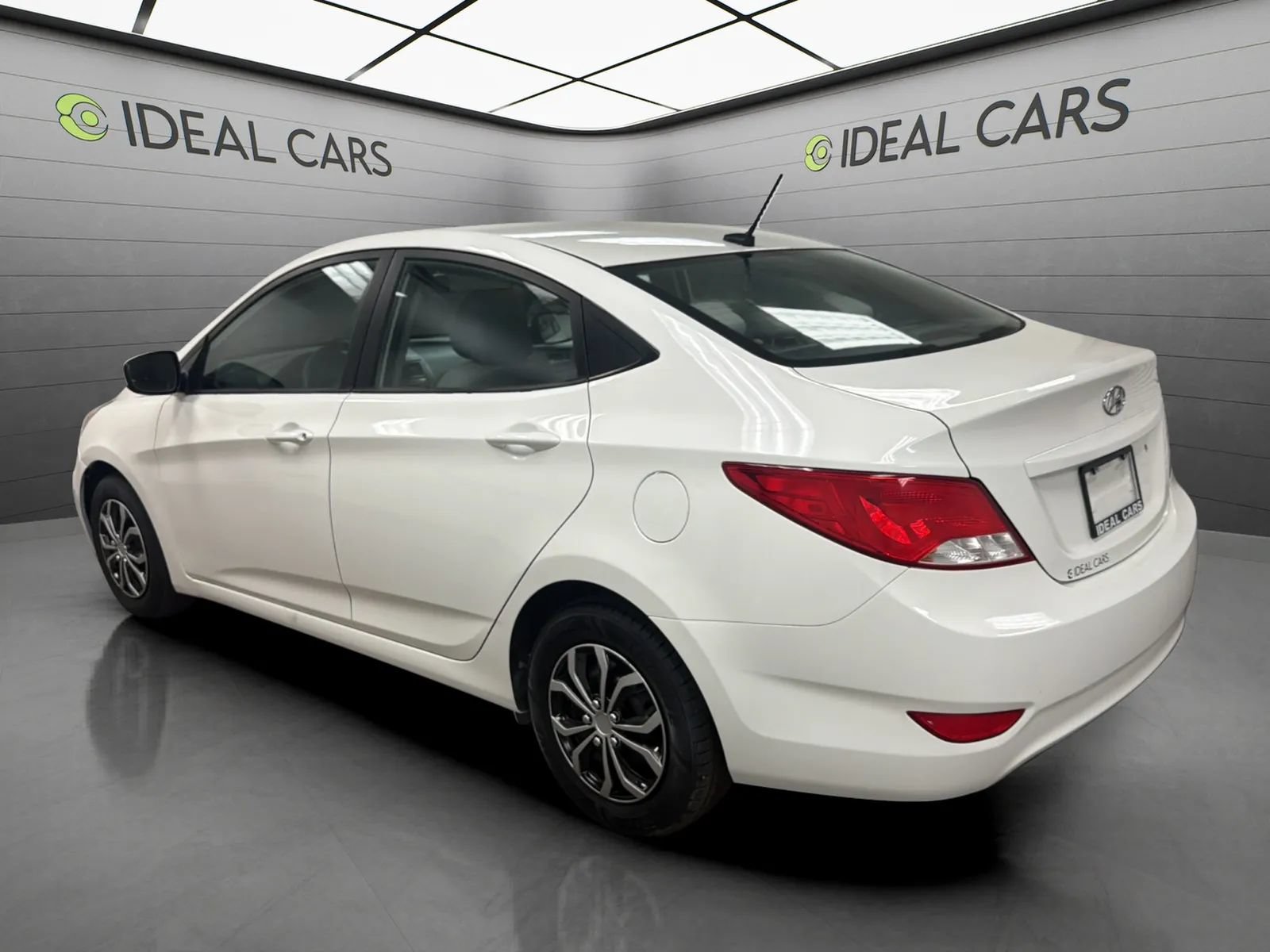 Used 2016 Hyundai Accent SE FWD image 7