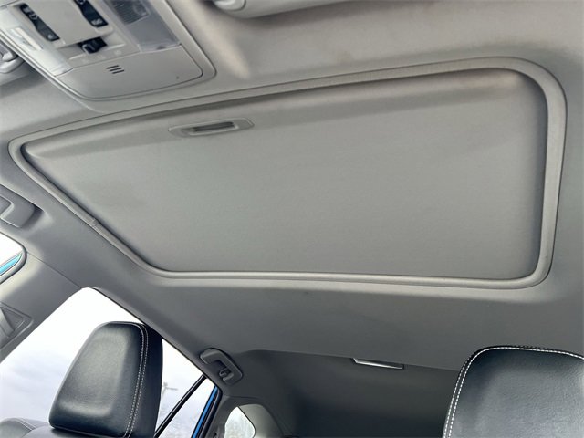 Used 2016 Toyota RAV4 Limited w/ Advanced Technology Package image 11