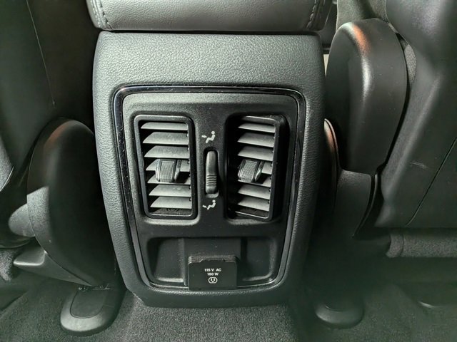 Used 2020 Jeep Grand Cherokee Laredo w/ Security & Convenience Group image 24