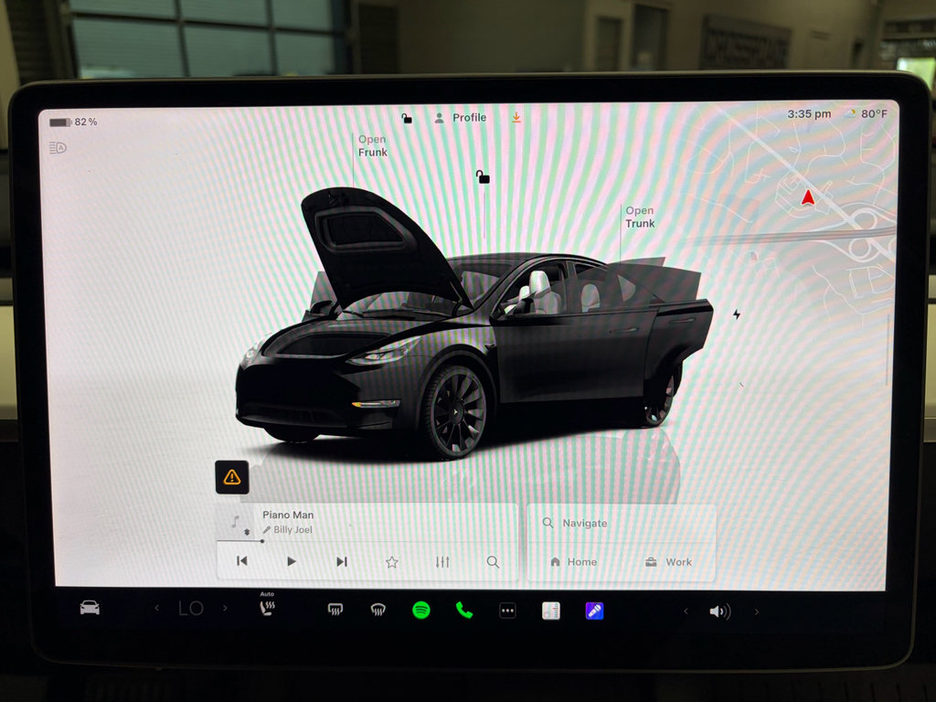Used 2022 Tesla Model Y Long Range image 11