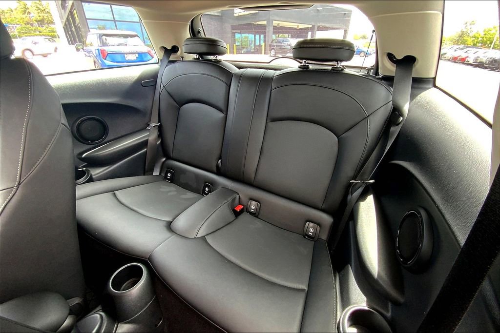 Certified 2024 MINI Cooper SE image 28