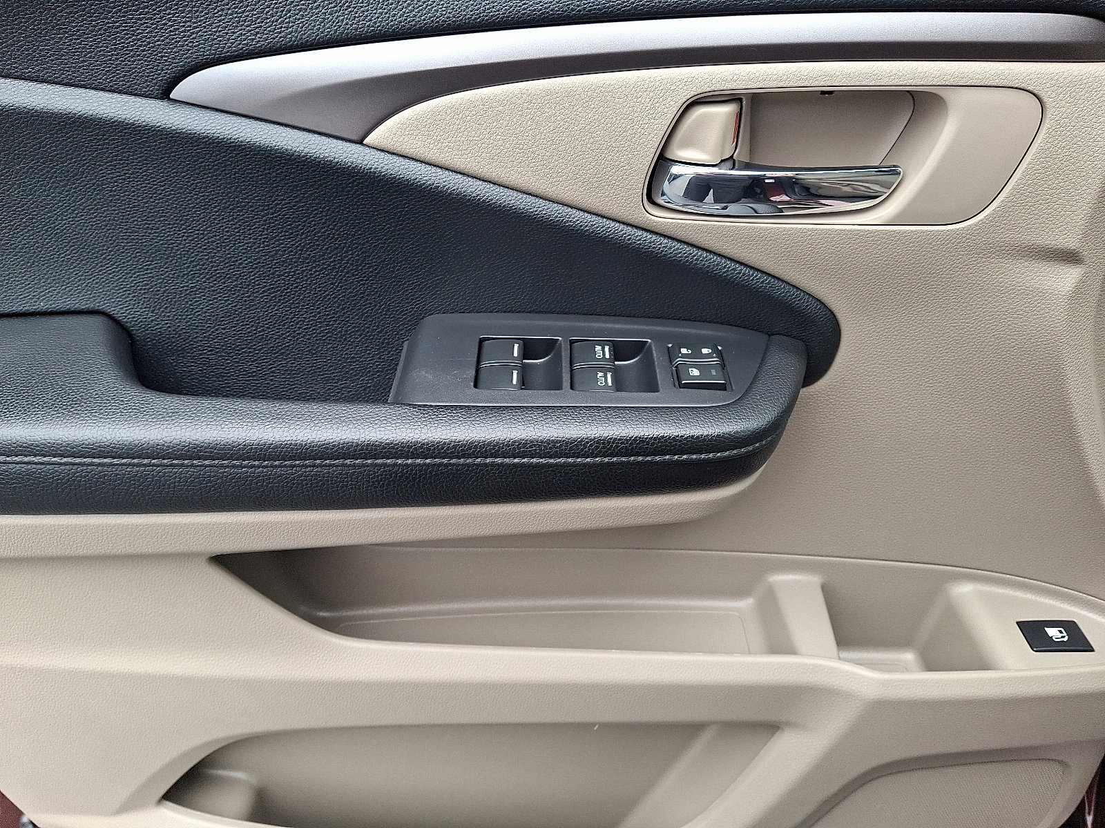 Used 2020 Honda Pilot EX image 13