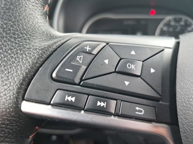 Used 2020 Nissan Kicks SR FWD image 19