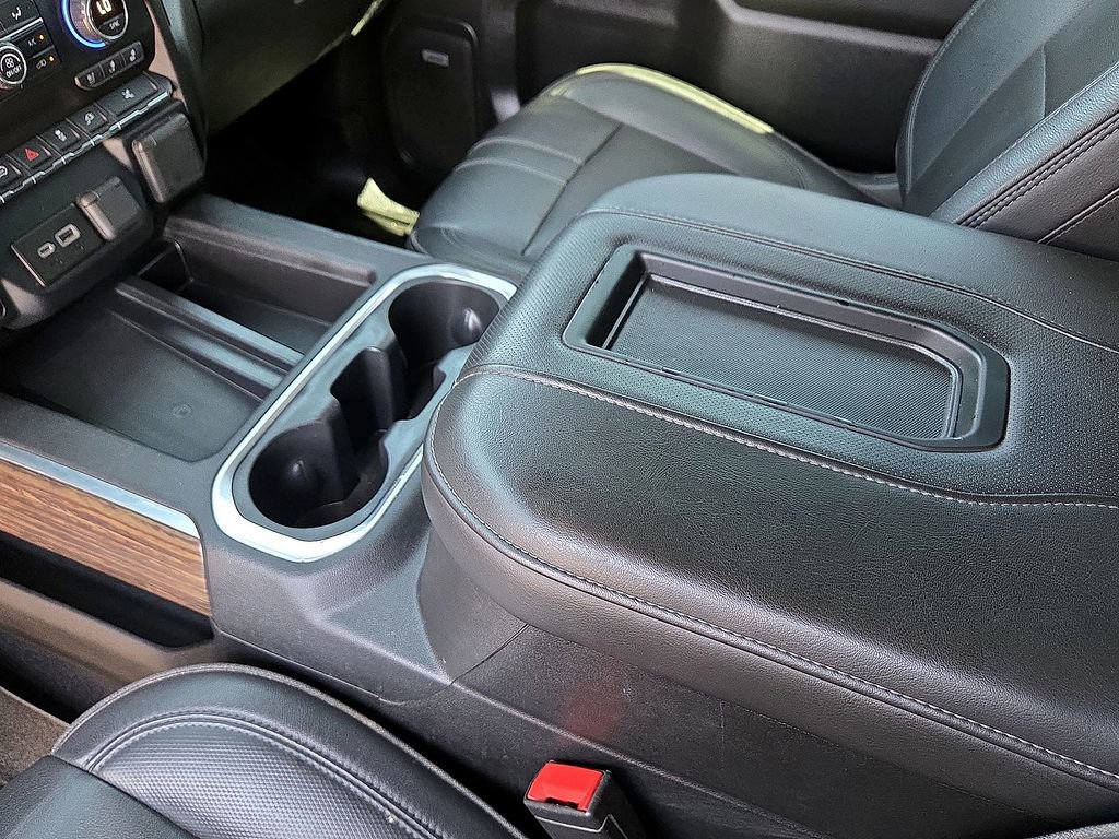 Used 2019 Chevrolet Silverado 1500 High Country w/ Technology Package AWD/4WD image 22