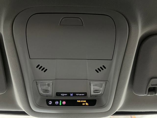 Used 2023 GMC Acadia SLE image 26