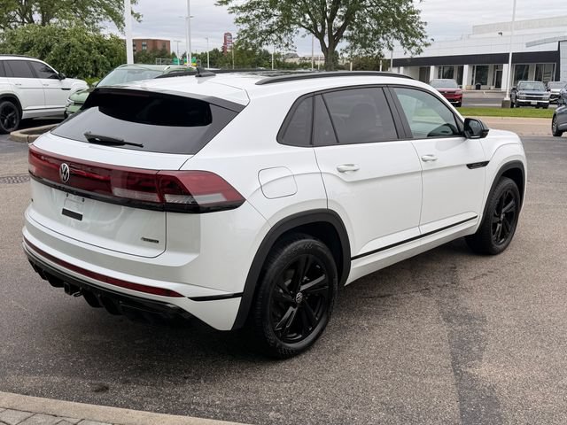 Certified 2025 Volkswagen Atlas Cross Sport SEL R-Line AWD/4WD image 7
