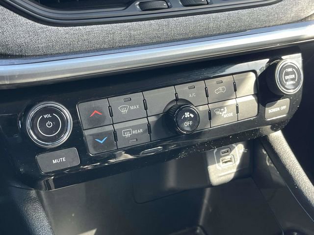 Used 2022 Jeep Compass Latitude image 30