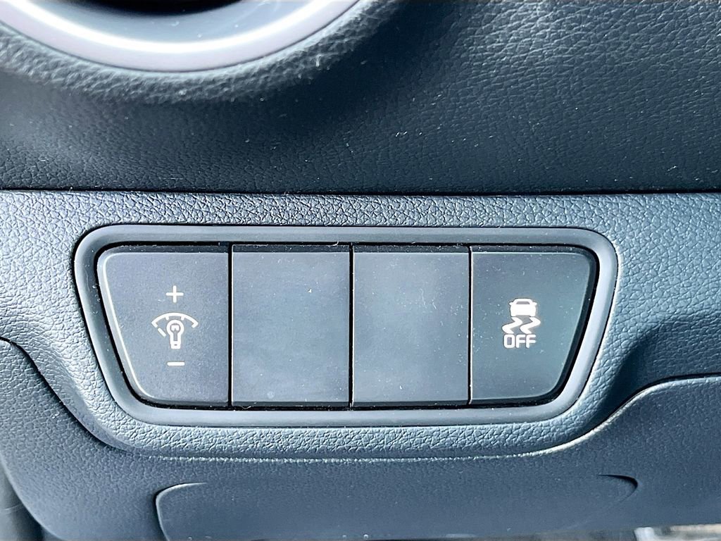 Used 2024 Kia Forte LXS image 10