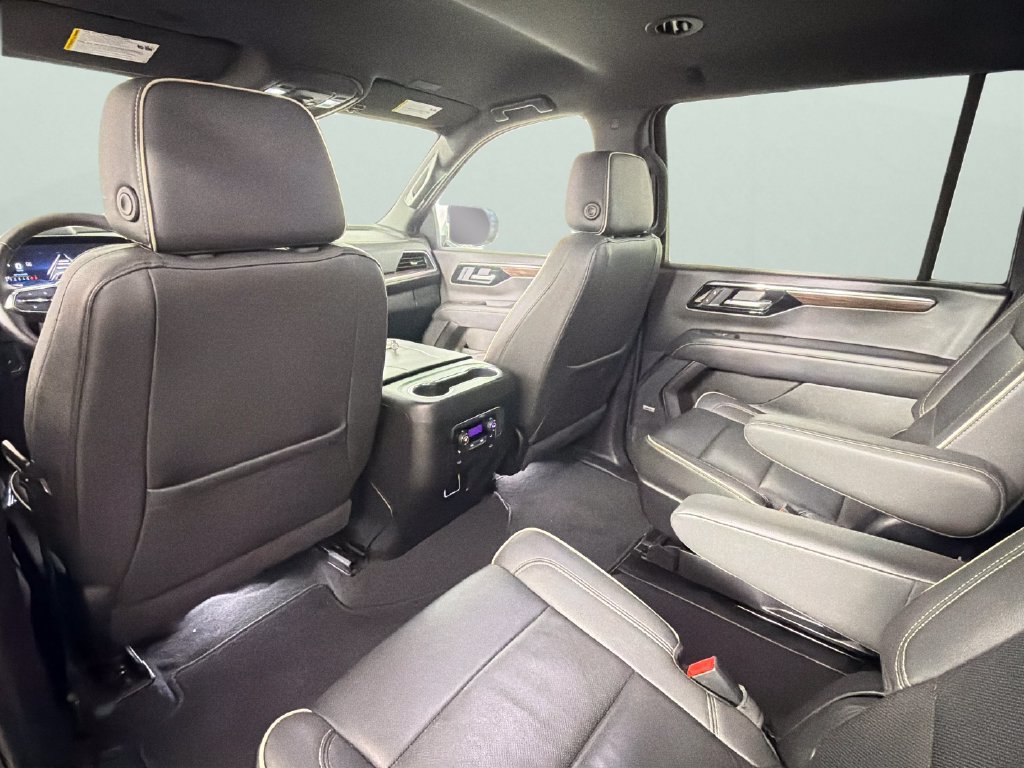 Certified 2025 Chevrolet Suburban Premier RWD image 28
