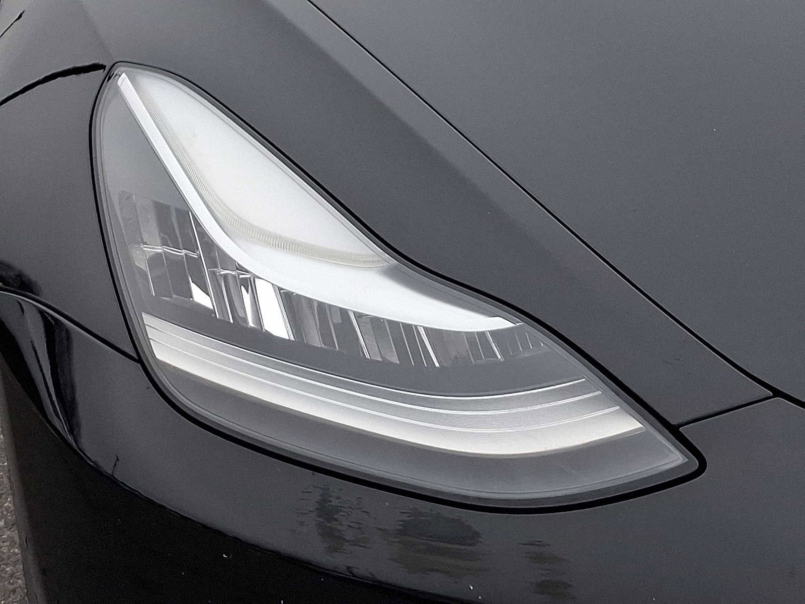 Used 2018 Tesla Model 3 Long Range image 9