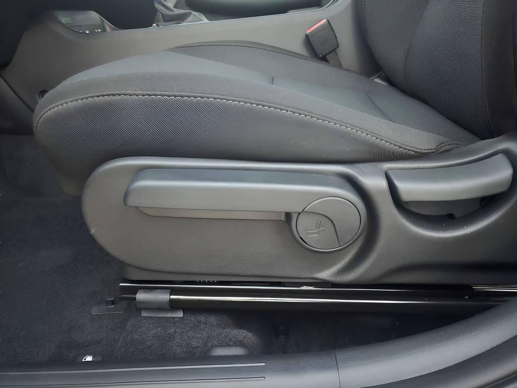 Used 2026 Hyundai Kona SEL Sport AWD/4WD image 16