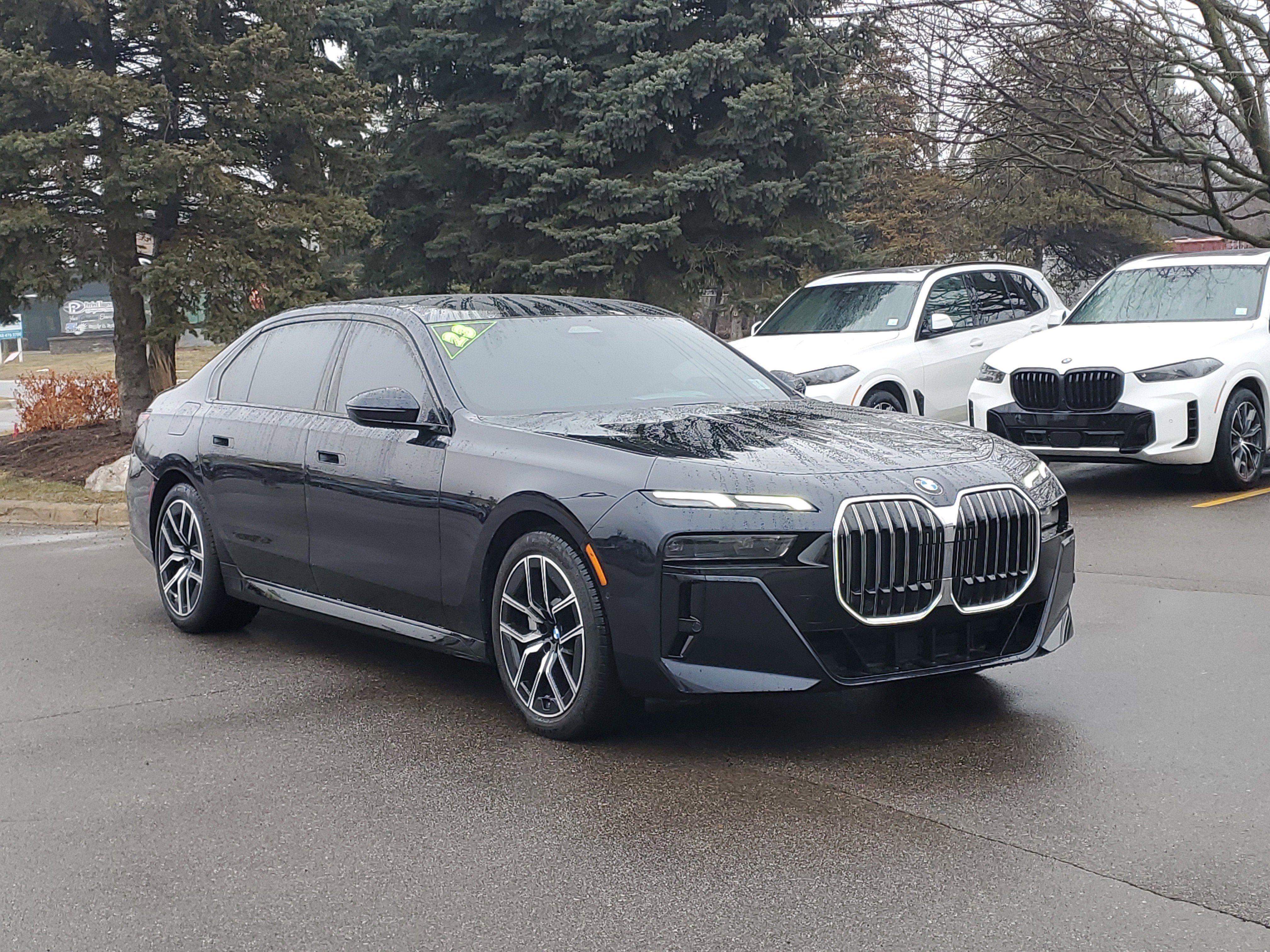 Used 2023 BMW 760i xDrive image 4